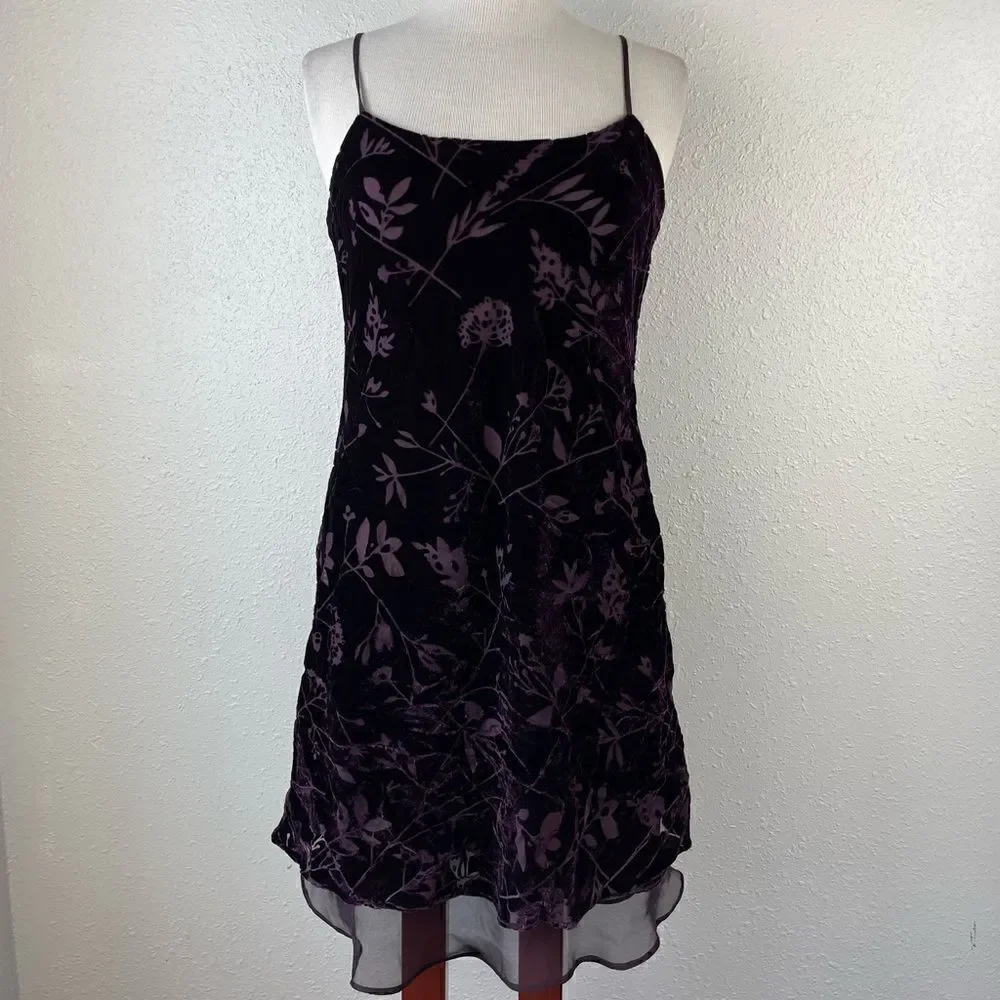 Nautica Purple Velour Nightie Size M EUC
